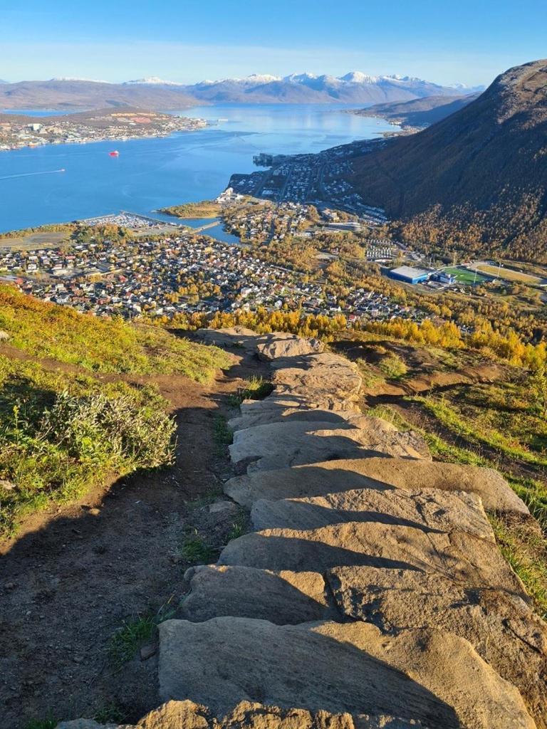 Modern Near Cabelcar, Sherpa Stairs And The Mountain * Tromsdalen